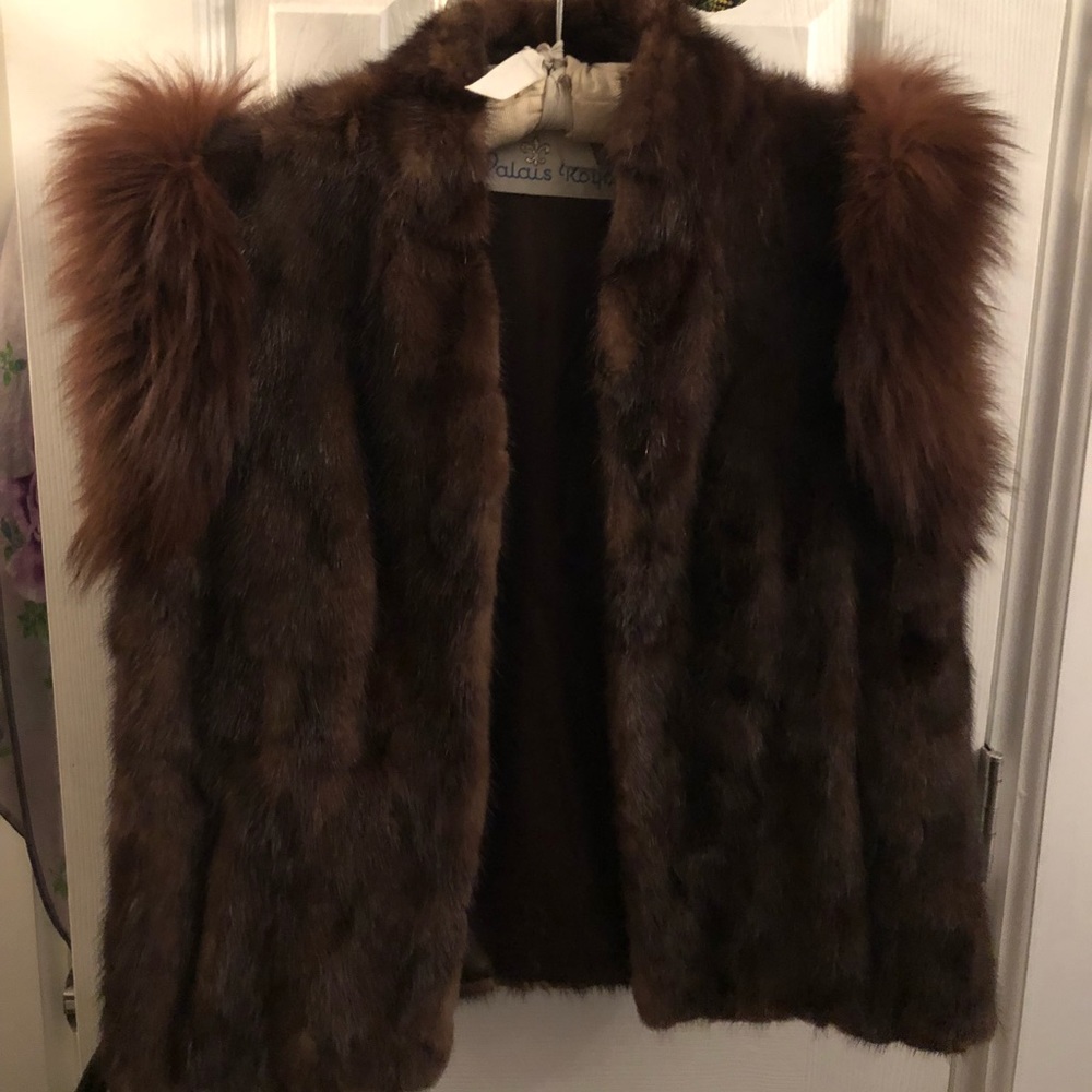 Adorable brown real fur vintage vest